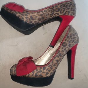 G by Guess Leopard print high heel